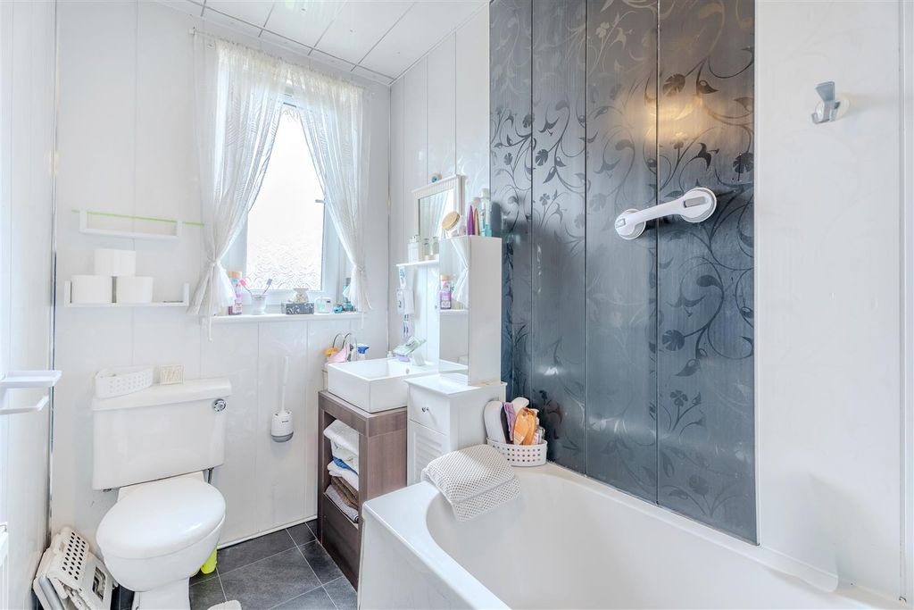 Additional image 12 of 2 bed flat for saleHigh Street, Motherwell ML1
