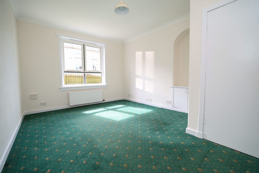 2 bed flat for saleKirkbride Crescent, Crosshill KA19 photo 4