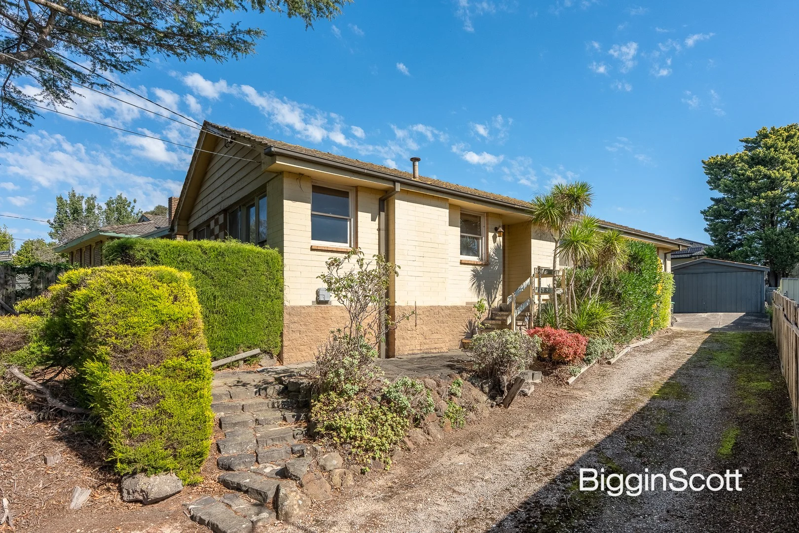 35 Debra Street, Rowville VIC 3178