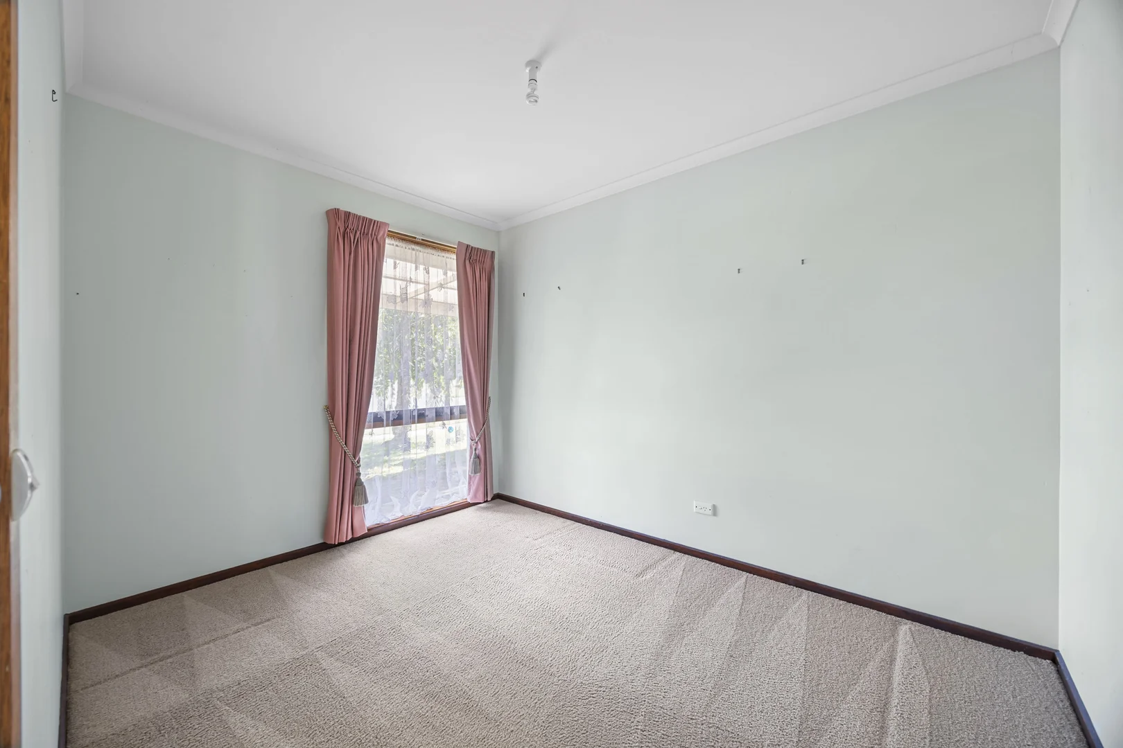 4 Cook Close, Sebastopol VIC 3356 photo 5