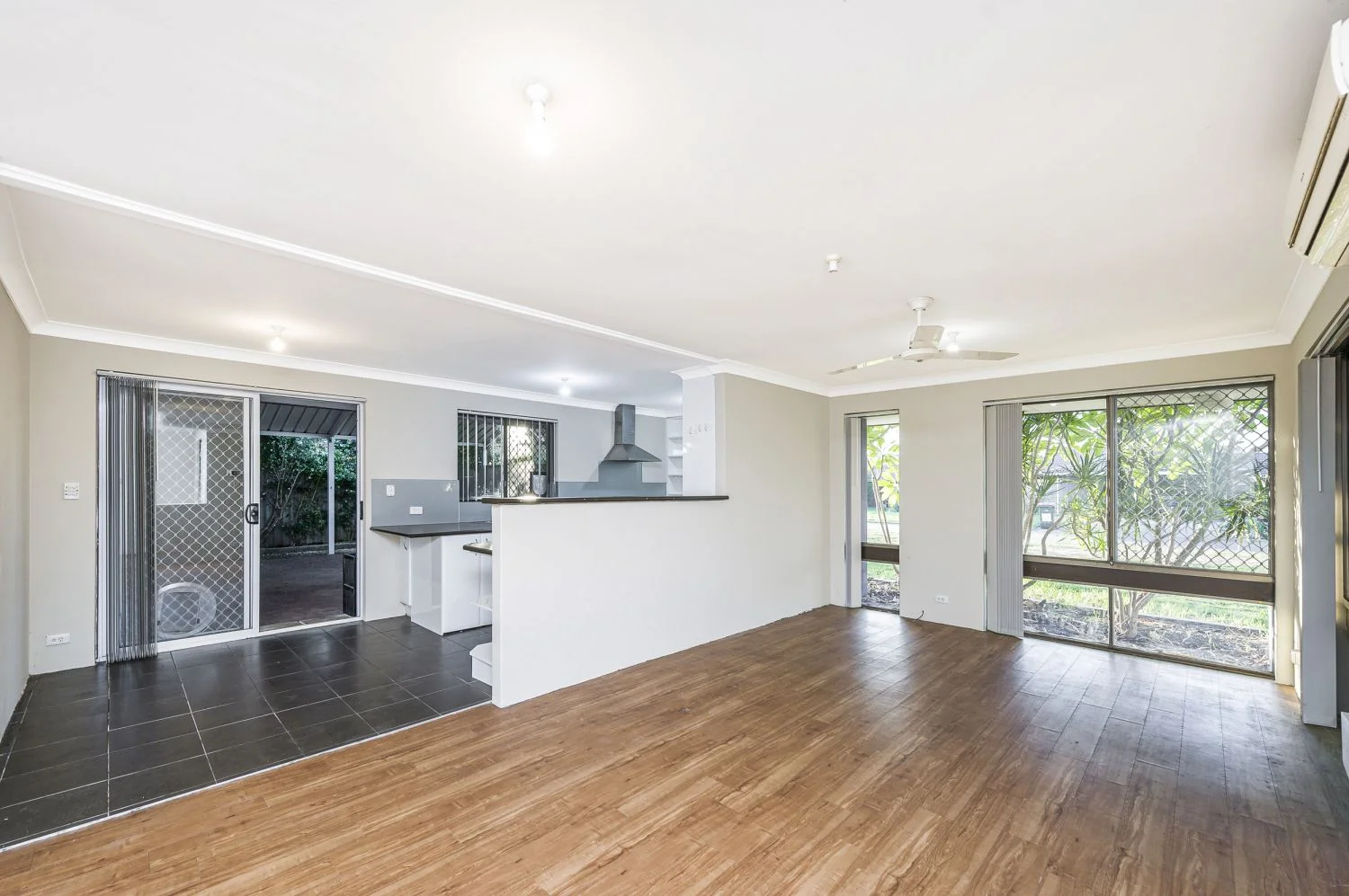 4 Forest Court, Armadale WA 6112