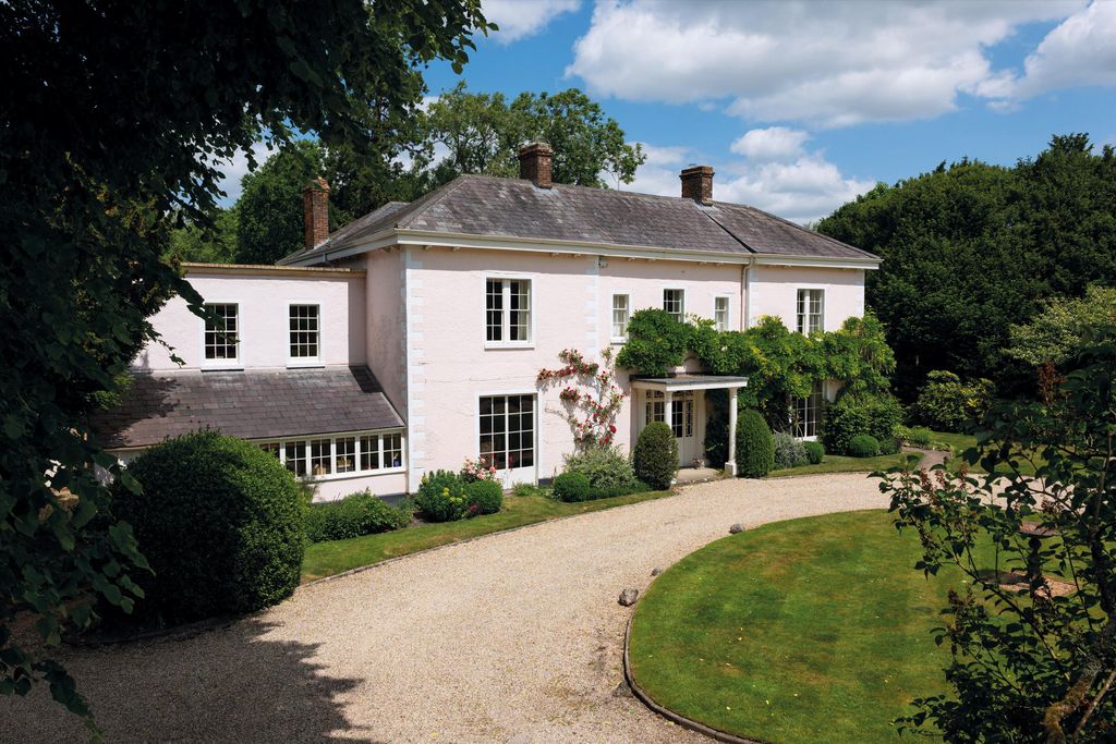 6 bed detached house for saleBeechingstoke, Pewsey, Wiltshire SN9