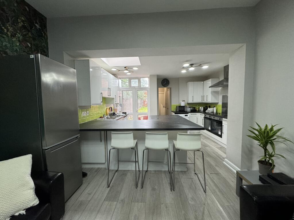 Additional image 6 of Raddlebarn Road - 8 bed, Selly Oak, West Midlands, B29