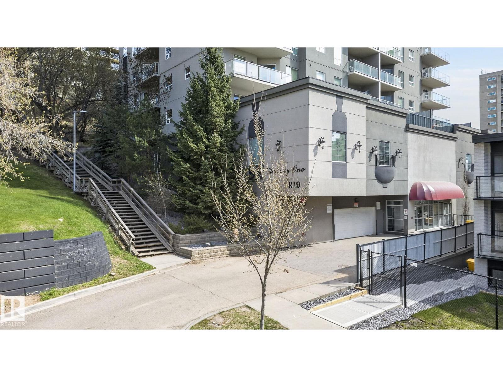 Additional image 3 of 301-9819 104 Street NW, Edmonton, AB, T5K0Y8