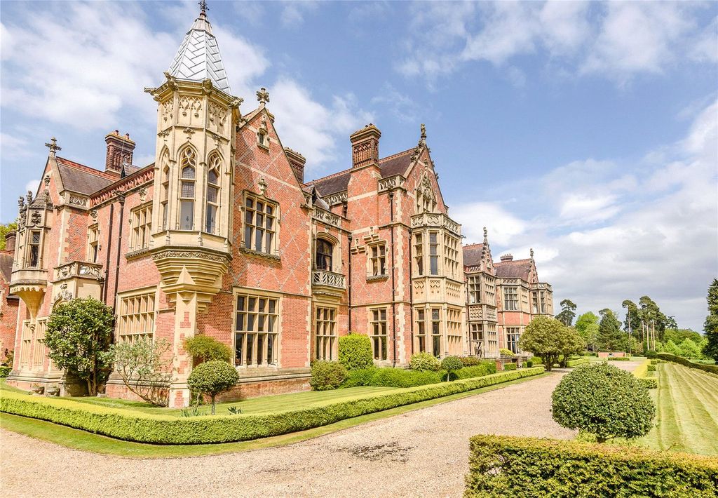 Additional image 2 of 4 bed flat for saleWyfold Court, Kingwood, Henley-On-Thames, Oxfordshire RG9