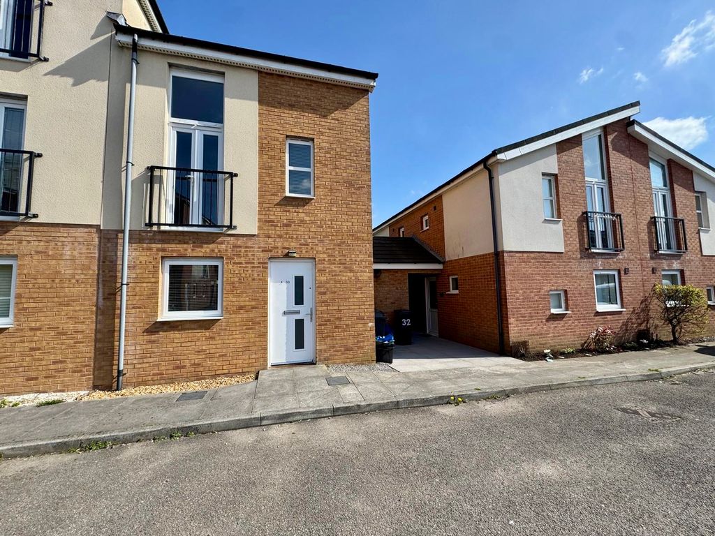 2 bed maisonette for saleGlyn Teg, Merthyr Tydfil CF47