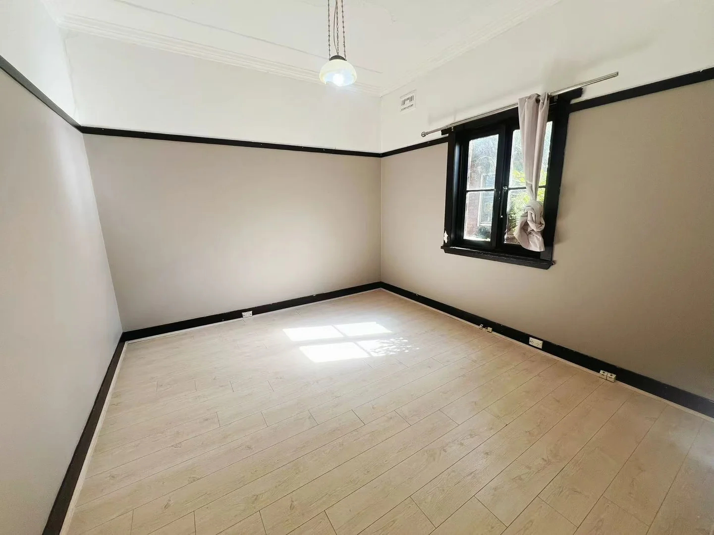 Additional image 3 of 49 Jubilee Avenue, Carlton NSW 2218