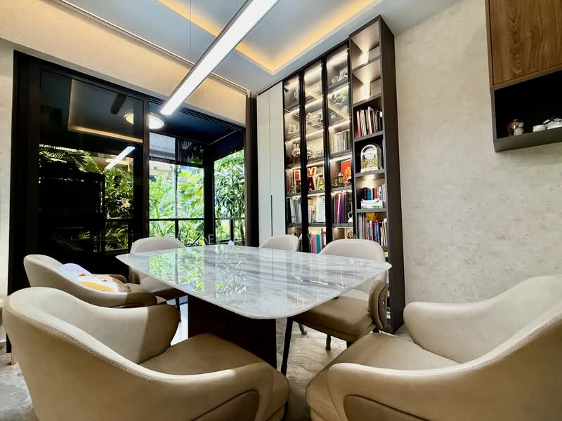 61 Canberra Drive photo 4