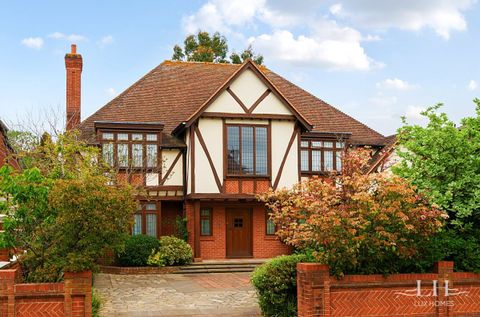 Parkstone Avenue, Emerson Park RM11
