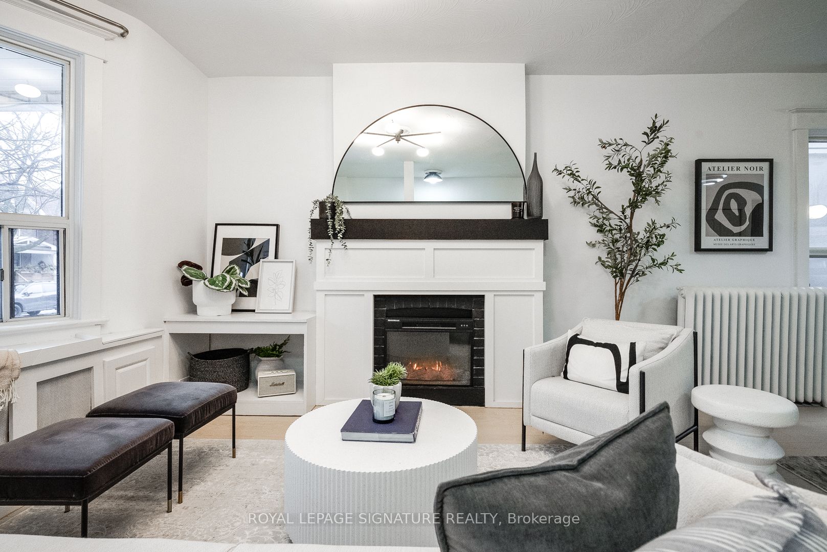 Upper-216 Parkmount Road, Toronto, ON, M4J 4V6