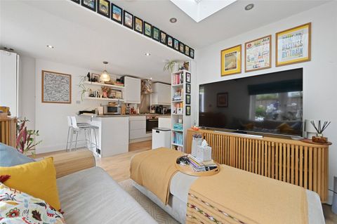 Cathnor Road, London W12