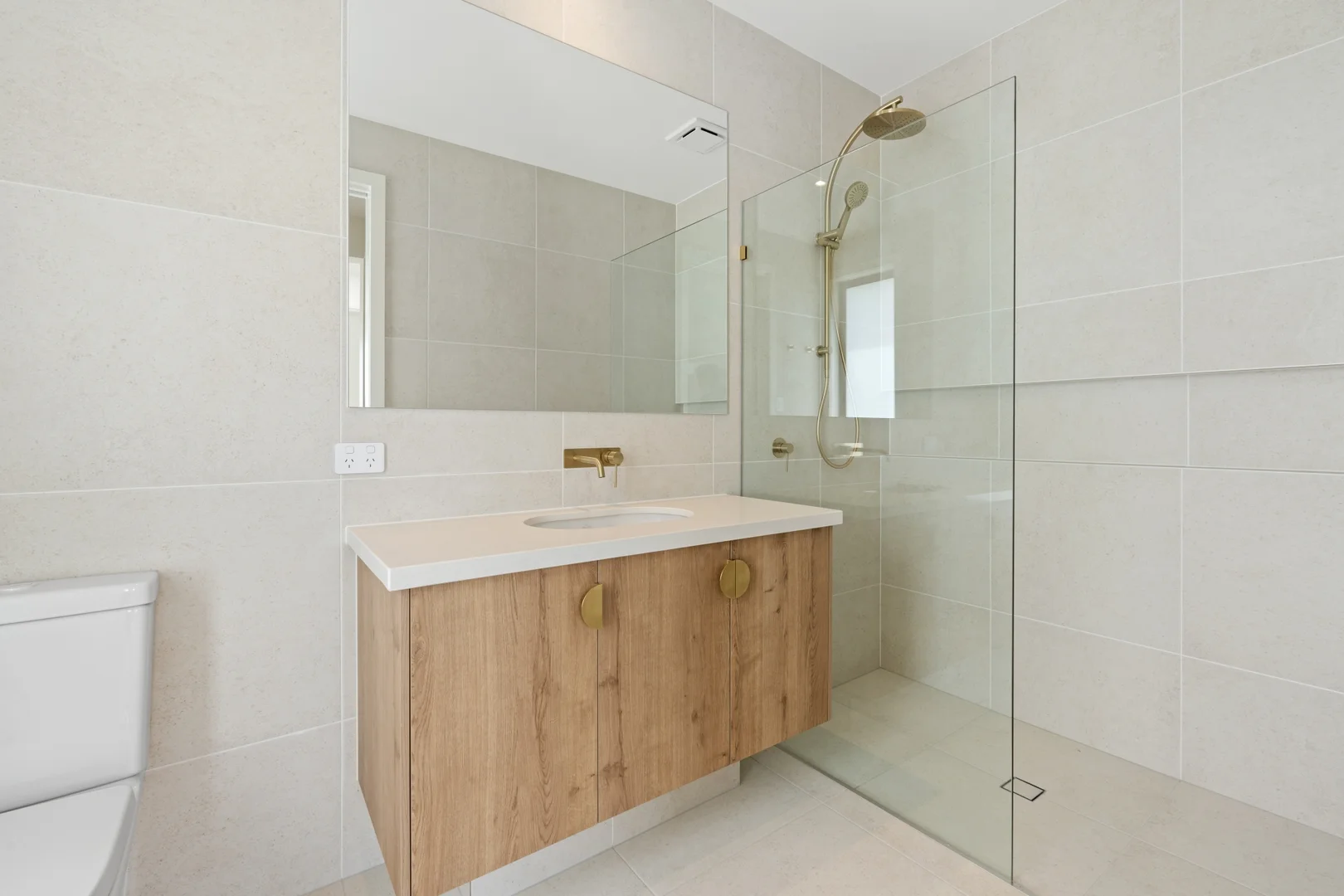 Additional image 26 of 8 Lake Serenity Boulevard, Helensvale QLD 4212