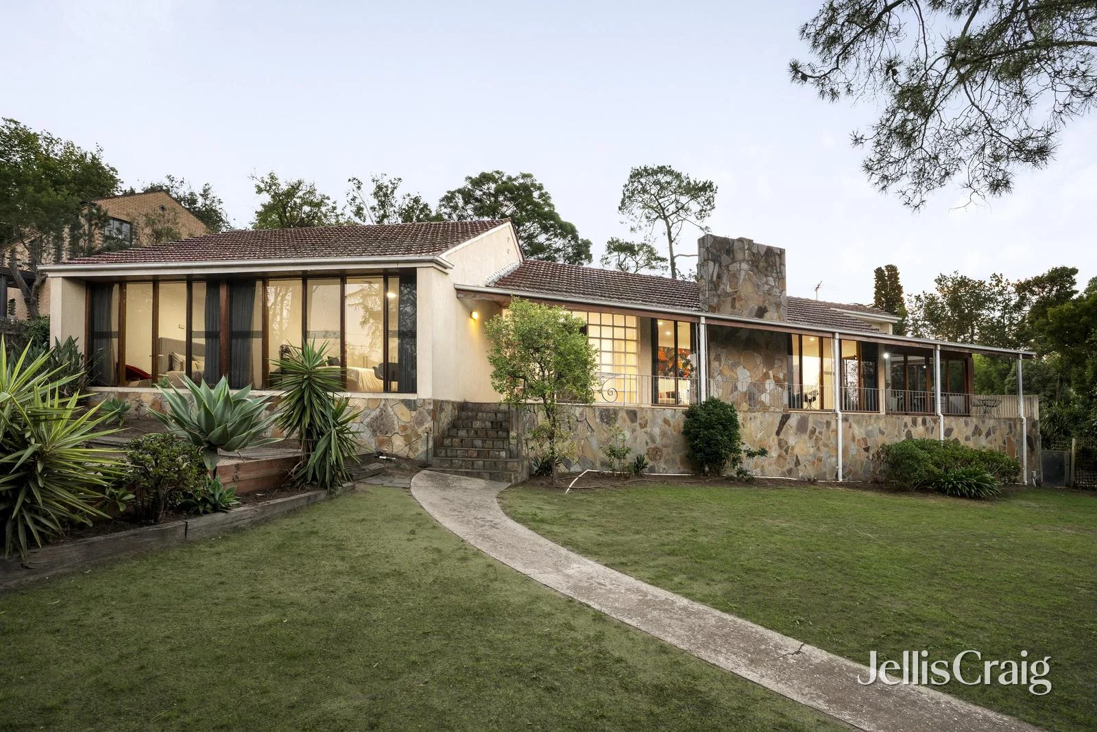 7A The Eyrie, Eaglemont VIC 3084