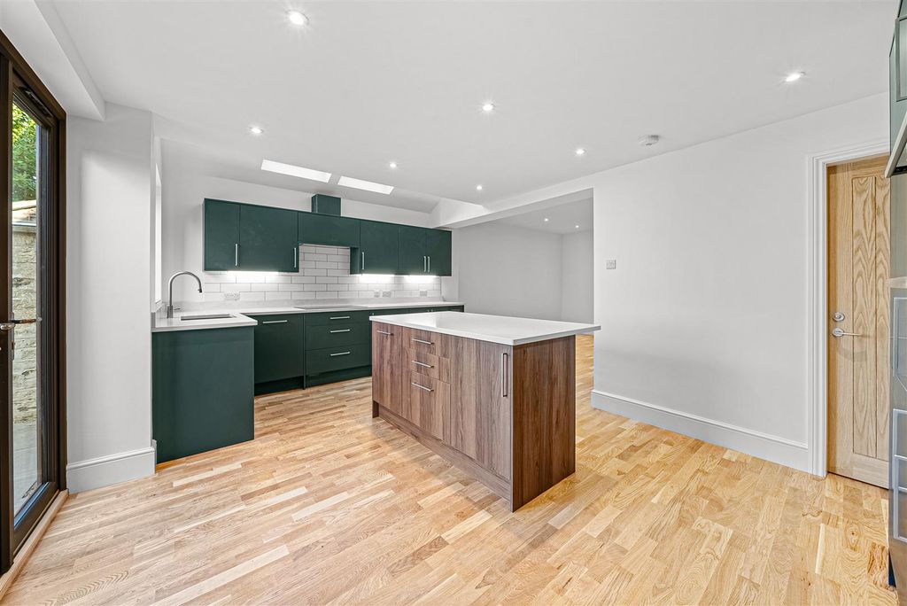 Additional image 5 of 4 bed end terrace house for saleVyner Street, York YO31