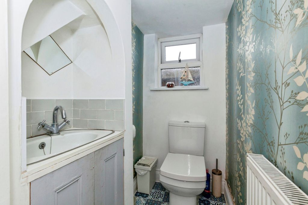 Additional image 21 of 4 bed detached house for saleBath Road, Maidenhead SL6