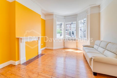 Livingstone Road, Bounds Green, London N13