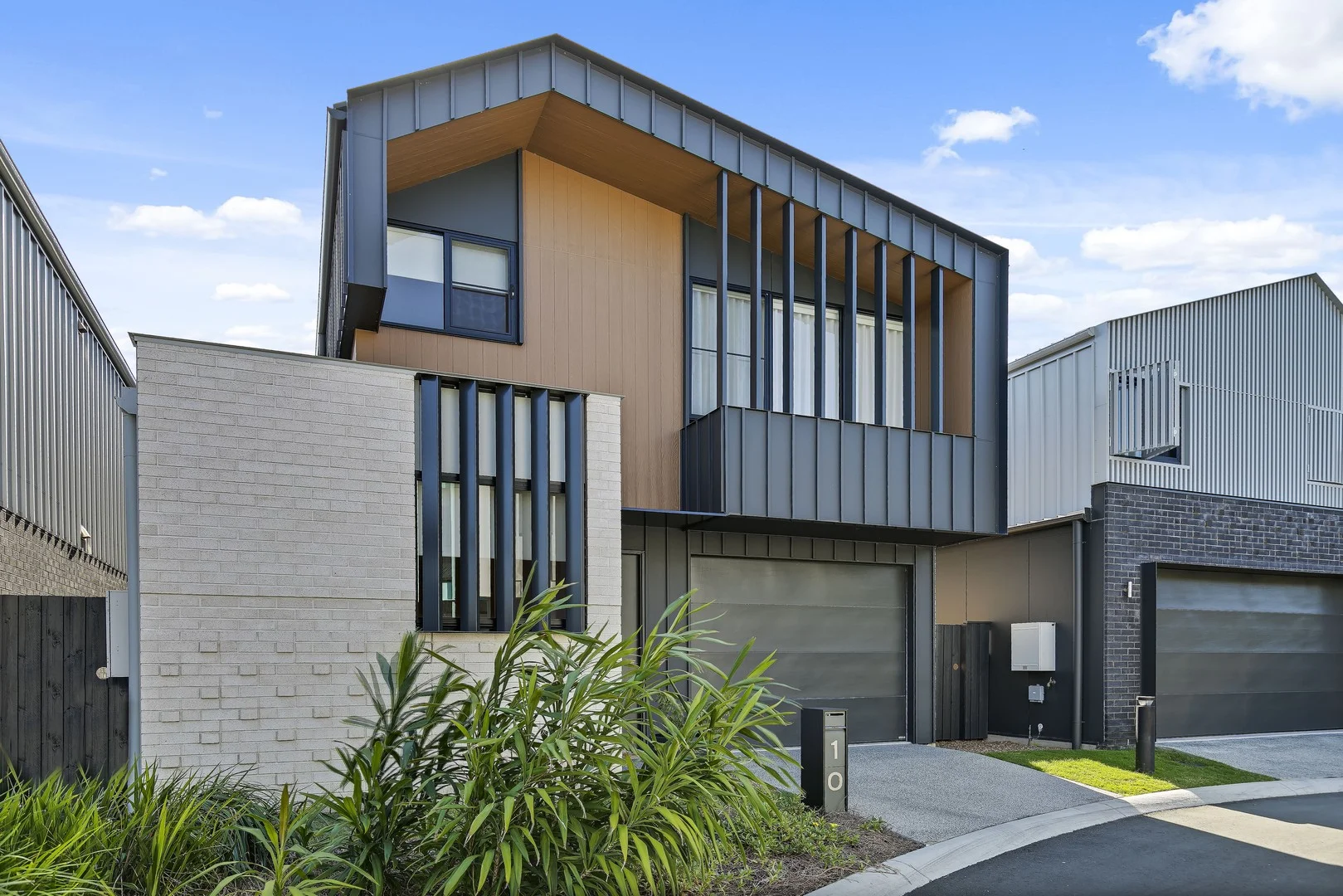10/270 Ocean Drive, Twin Waters QLD 4564