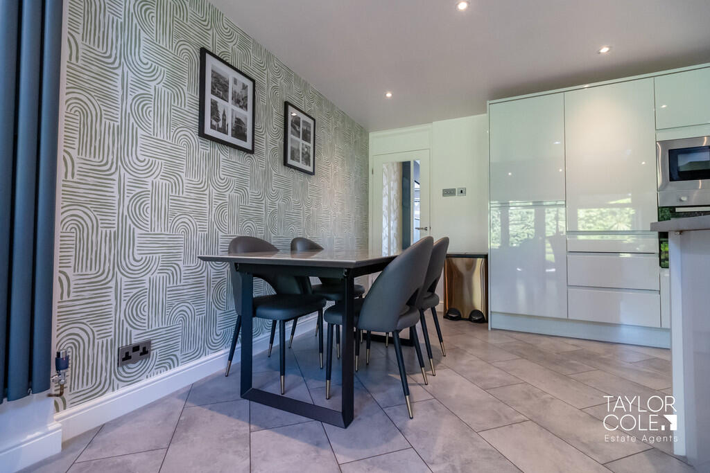 Additional image 8 of Windsor Close, Tamworth