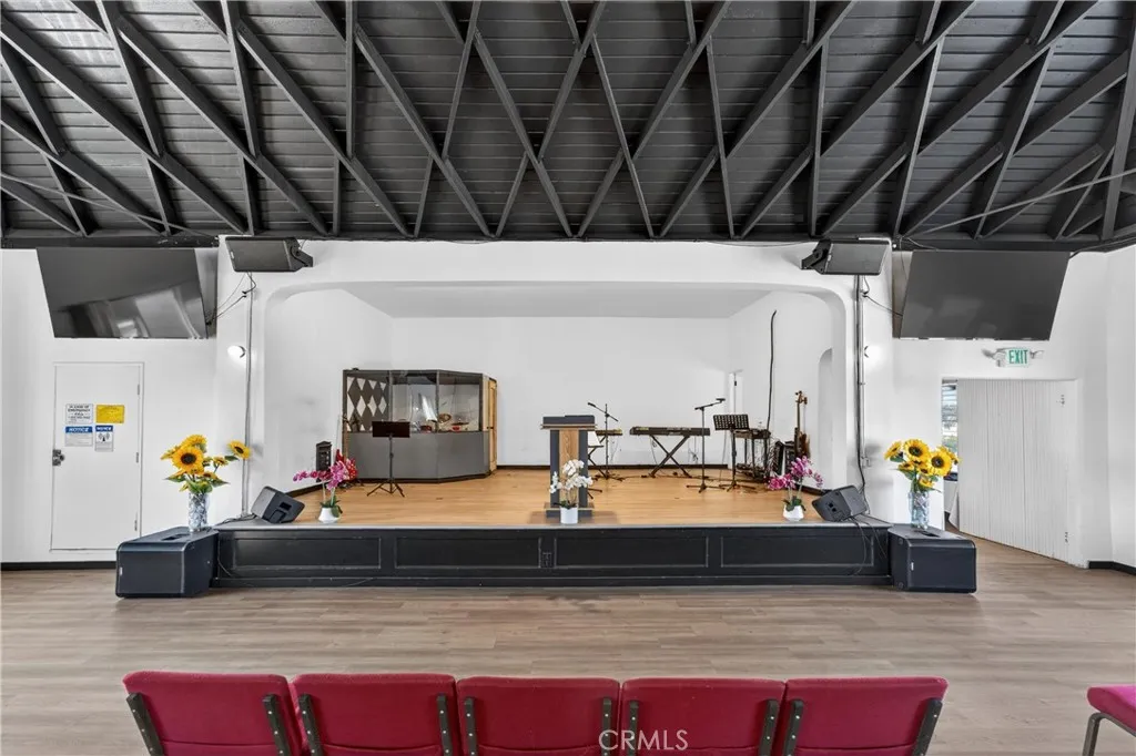 Additional image 18 of 7101 Menlo Ave, Los Angeles, CA 90044