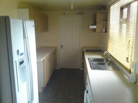 Driffield Street, Manchester M14, Room to rent