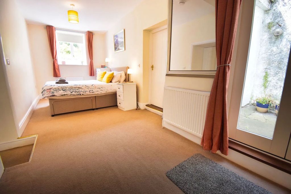 Additional image 7 of 3 bed flat for saleSt Mary's Hill, Tenby SA70
