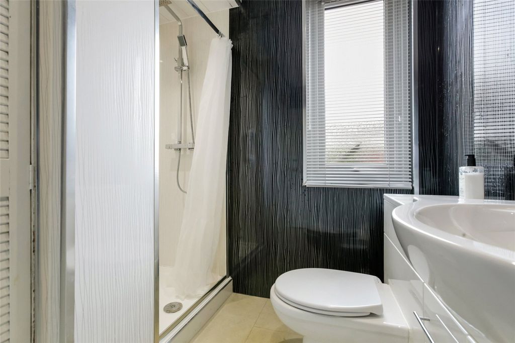 Additional image 16 of 2 bed flat for saleAndrew Drive, Clydebank, Dunbartonshire G81