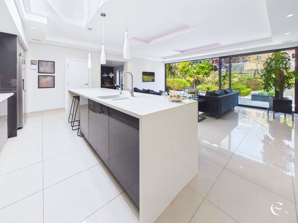 Additional image 9 of 6 bed detached house for saleConduit Road, Stamford PE9