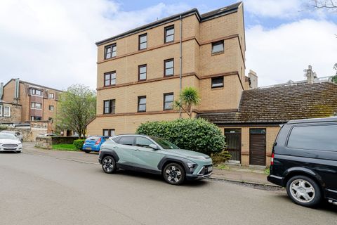 29c Flat 2 Summerside Place, Edinburgh EH6