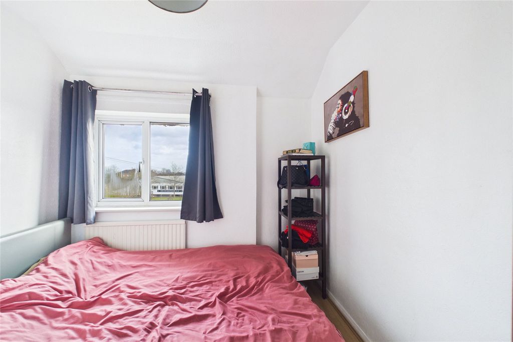 Additional image 11 of 3 bed semi-detached house for saleNorcot Road, Tilehurst, Reading, Berkshire RG30