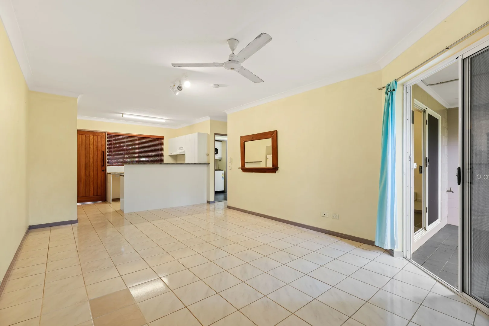 6/23 Springfield Crescent, Manoora QLD 4870 photo 3