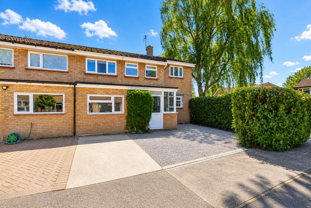 Hall Gardens, Colney Heath, St. Albans, Hertfordshire, AL4