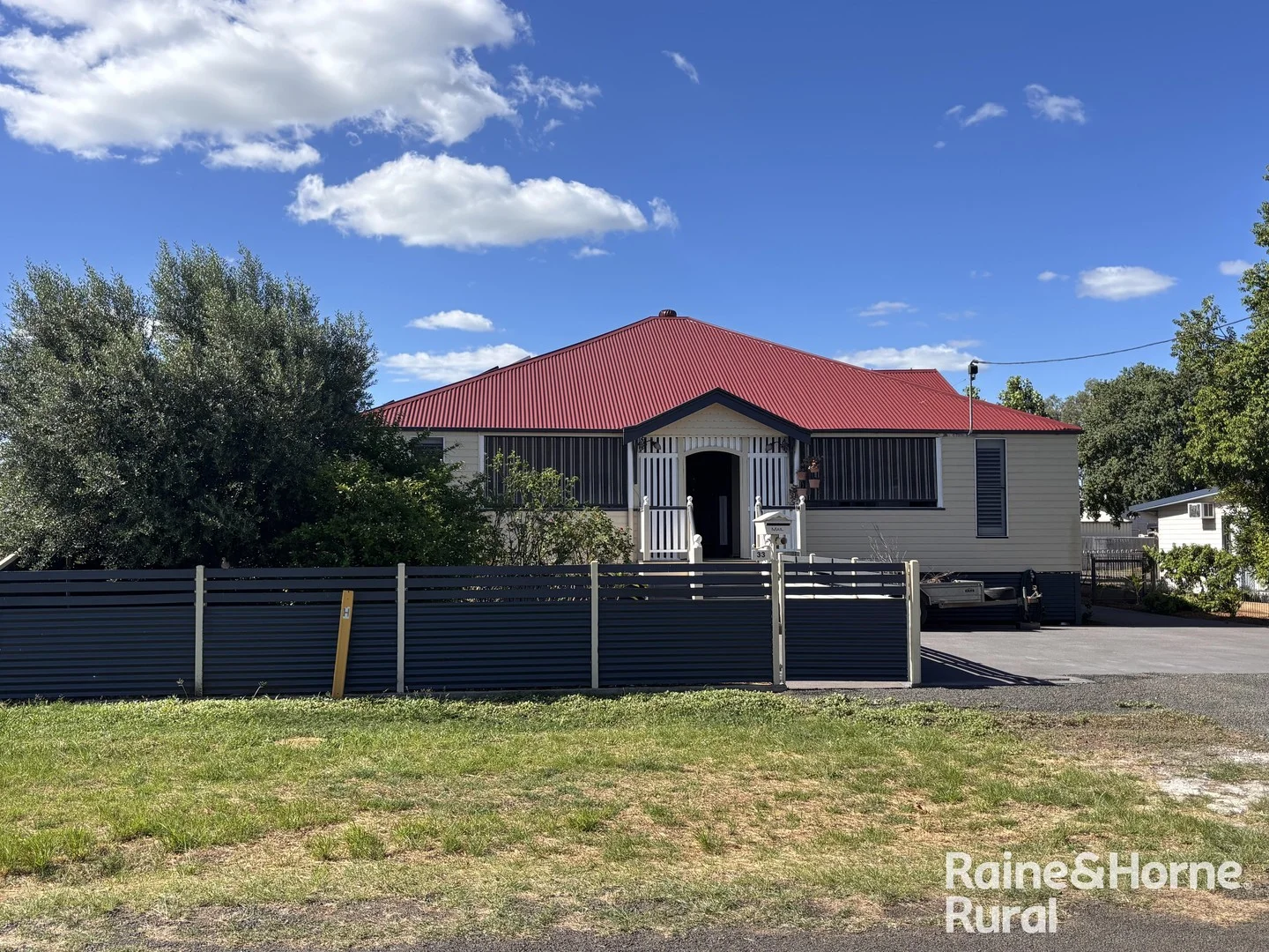 33 Ivy Street, Roma QLD 4455