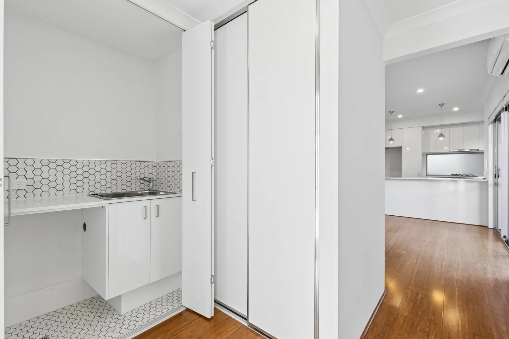 Additional image 16 of 2/151 Huntriss Road, Doubleview WA 6018