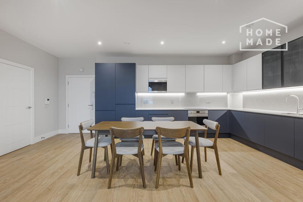 Enclave, Birmingham City, B5 photo 2