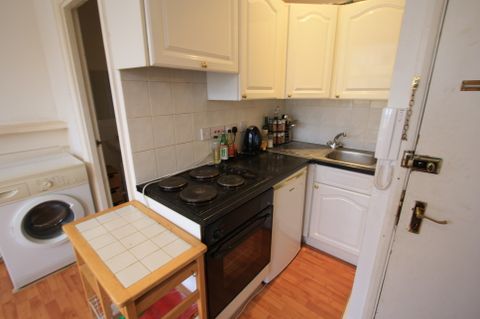Penywern Road, Earls Court SW5, Studio to rent