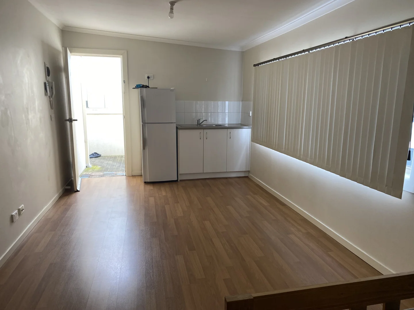 Additional image 3 of 2 & 5/29 Hutton Street, Dandenong VIC 3175