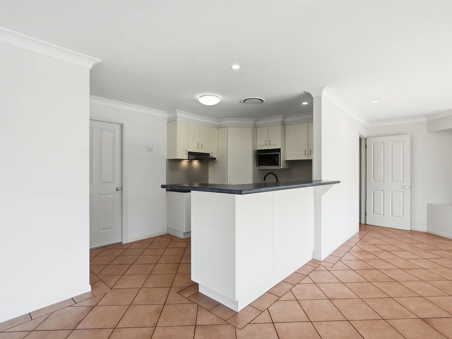 14 Godwin Close, Coffs Harbour NSW 2450 photo 4