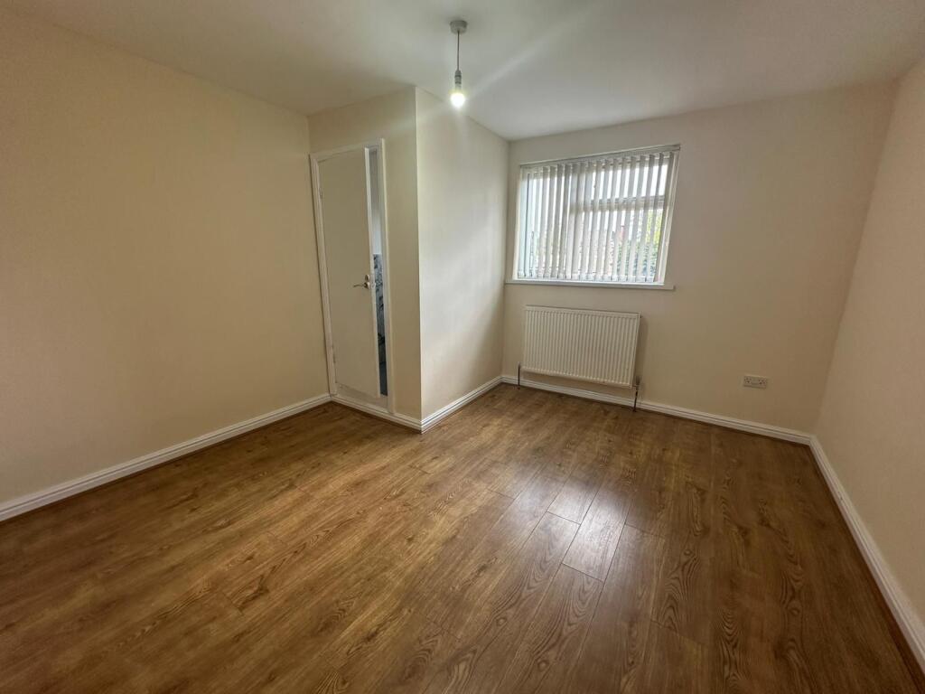 Additional image 2 of d Lyndon, West Bromwich