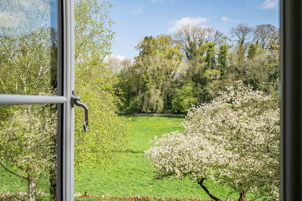 Additional image 7 of 4 bed detached house for saleWains Road, Daglingworth, Cirencester, Gloucestershire GL7