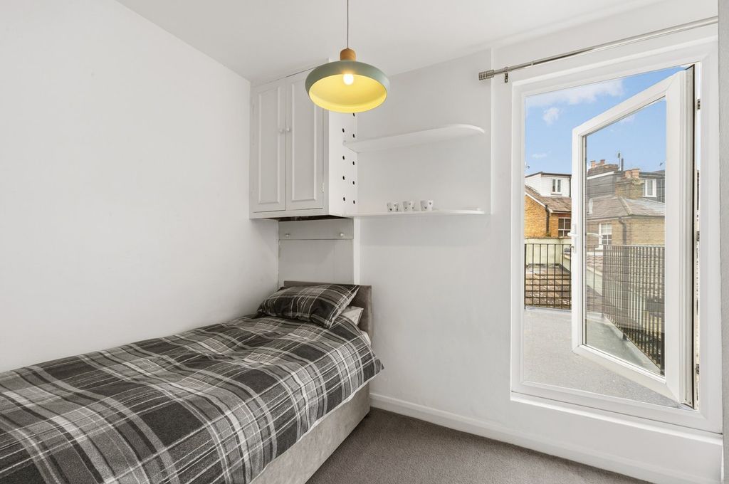 Additional image 9 of 2 bed terraced house for saleHeath Road, Weybridge KT13