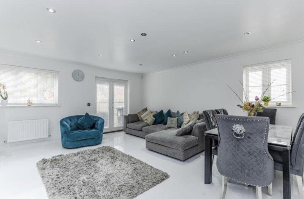 Additional image 3 of Fullerton Close, Markyate, St Albans