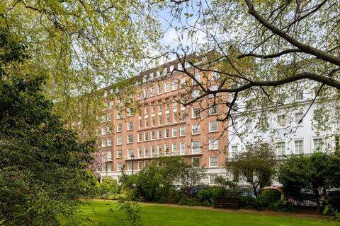 Lowndes Square, London SW1X