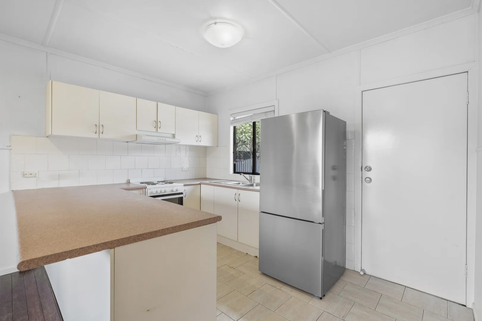 Additional image 18 of Miami QLD 4220
