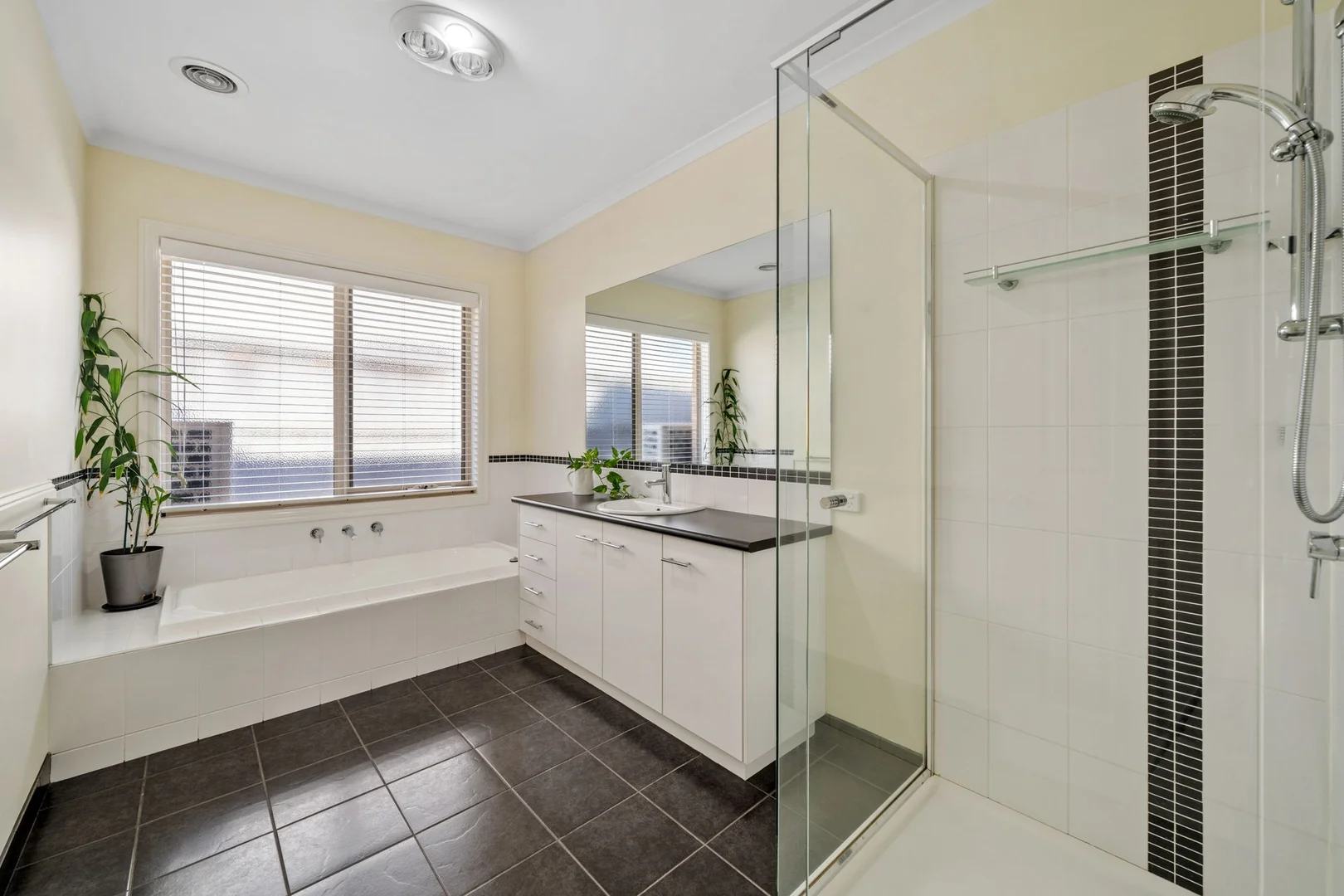 Additional image 17 of 37 Cedarwood Crescent, Berwick VIC 3806