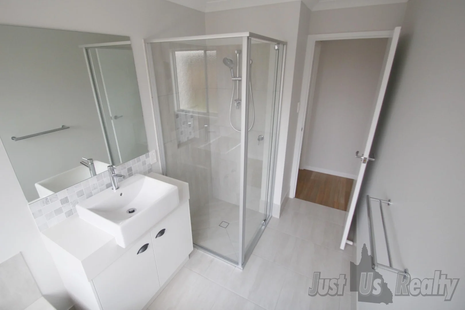 Additional image 12 of 1 Bowerbird Court, Branyan QLD 4670