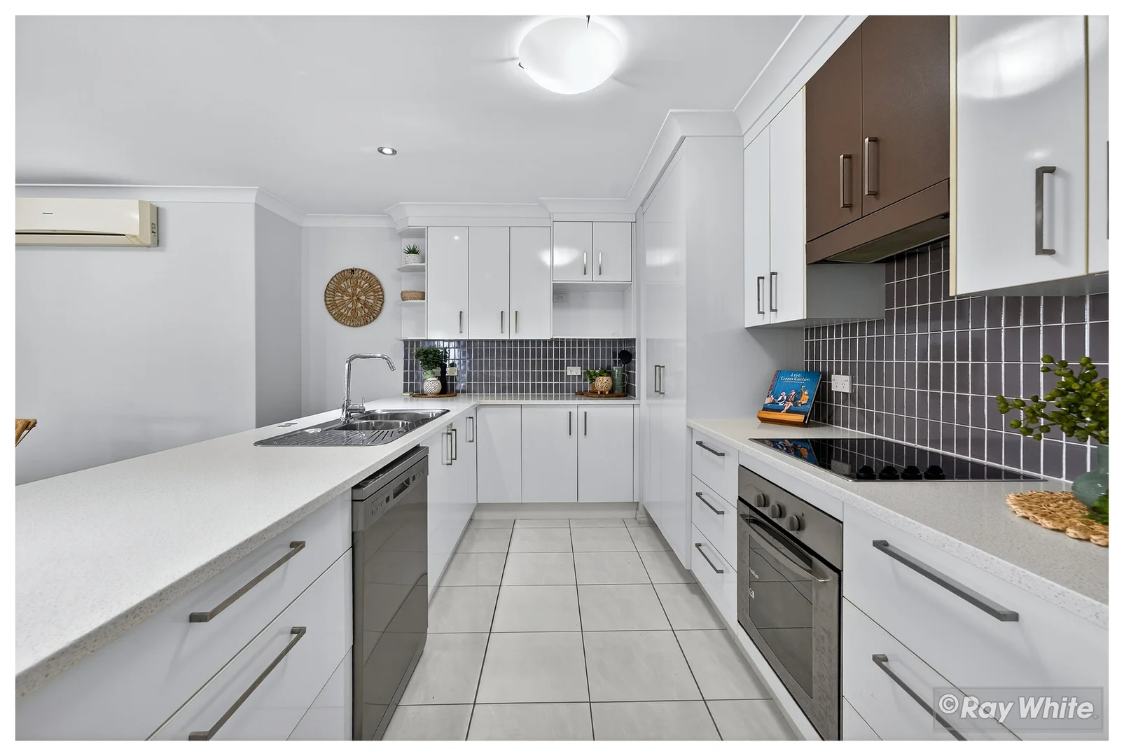 Additional image 10 of 15 Laird Avenue, Norman Gardens QLD 4701