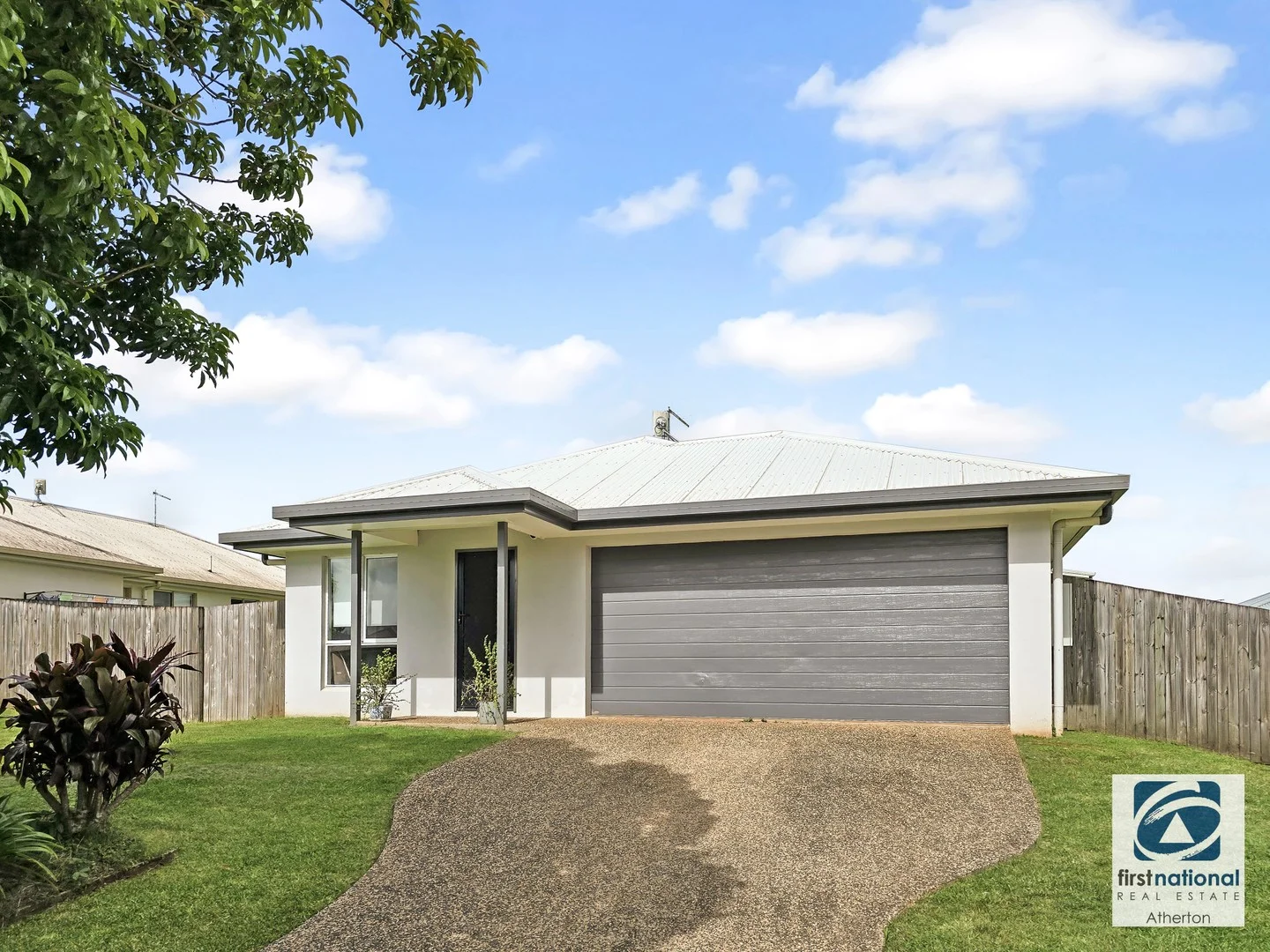 4 Robertson Close, Atherton QLD 4883