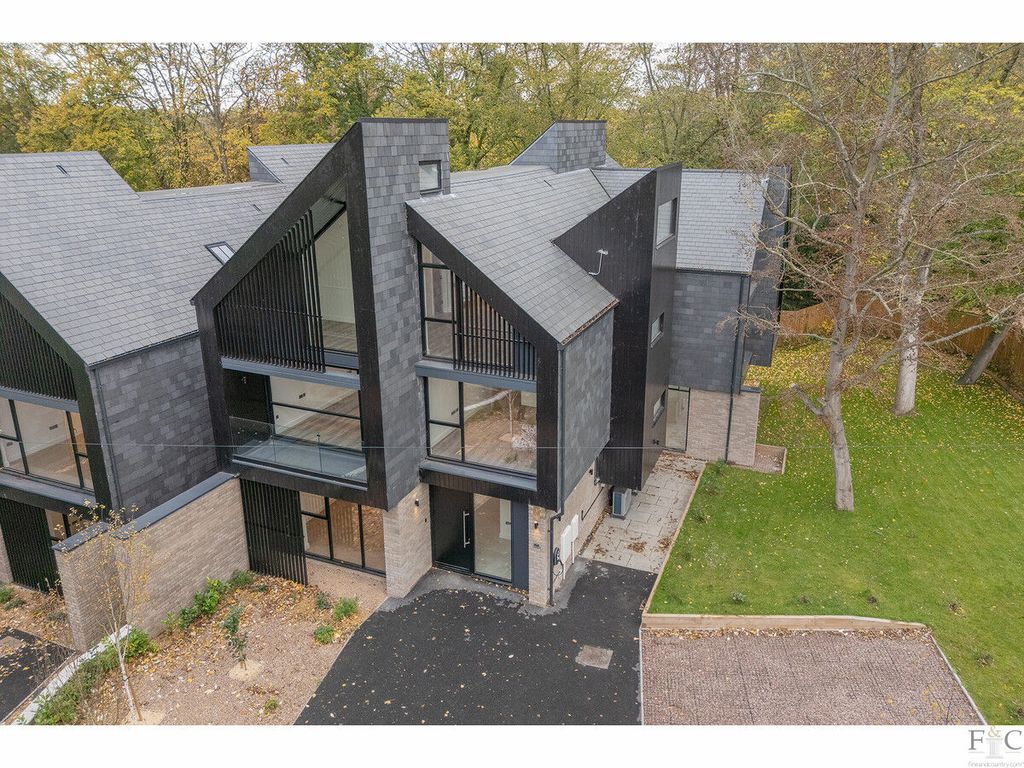7 bed detached house for saleCarisbrooke Road, Leicester LE2