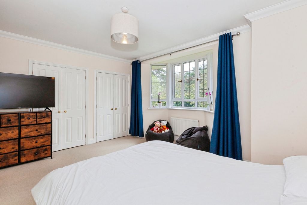 Additional image 12 of 2 bed flat for saleShoppenhangers Road, Maidenhead, Berkshire SL6
