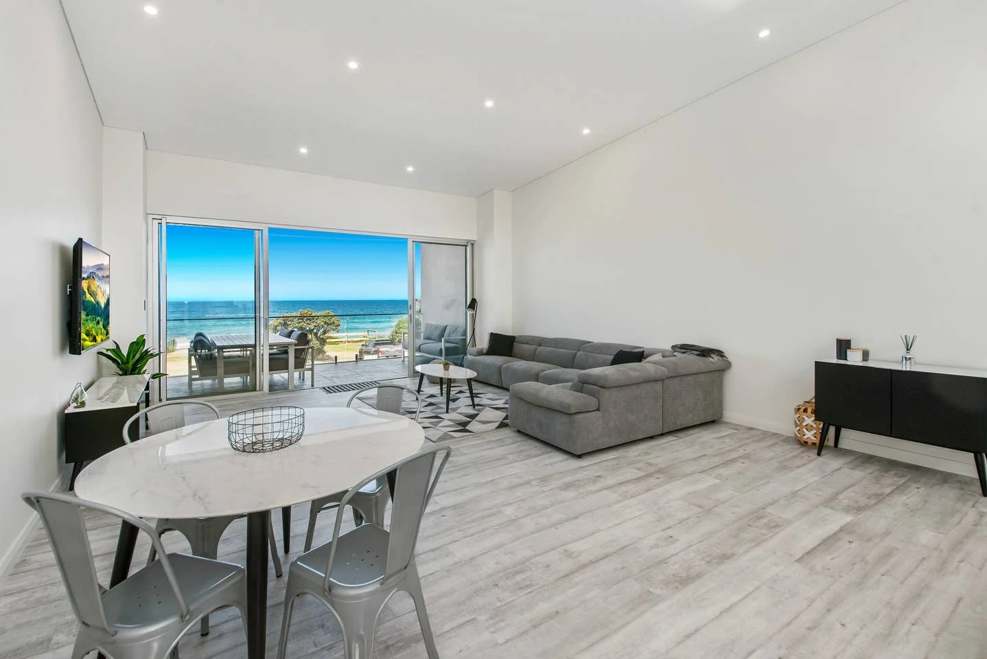 Additional image 8 of A/210 Del Monte Place, Copacabana NSW 2251